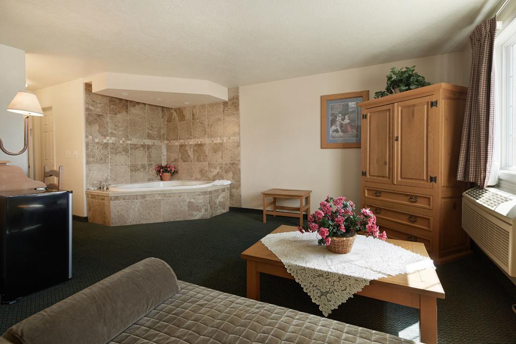 Columbine Inn And Suites Лідвілл Екстер'єр фото